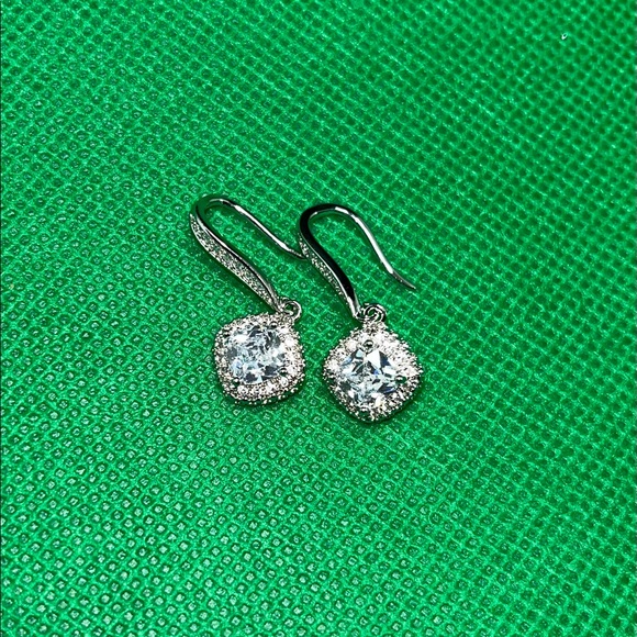 cz Huitan Versatile Classic Design Round Dangle Earrings - Picture 1 of 4